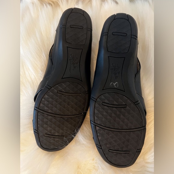 Life Stride Slip on Flats 8 - Picture 5 of 5